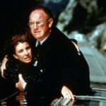 Anne Archer and Gene Hackman in Narrow Margin discussing their precarious situation