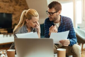 couple discussing bankruptcy options with harrisburg lawyer