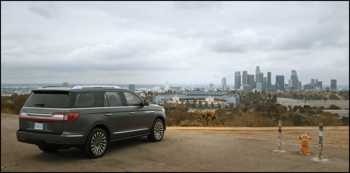 Exterior shot of the modern Lincoln Navigator featured in The Lincoln Lawyer series