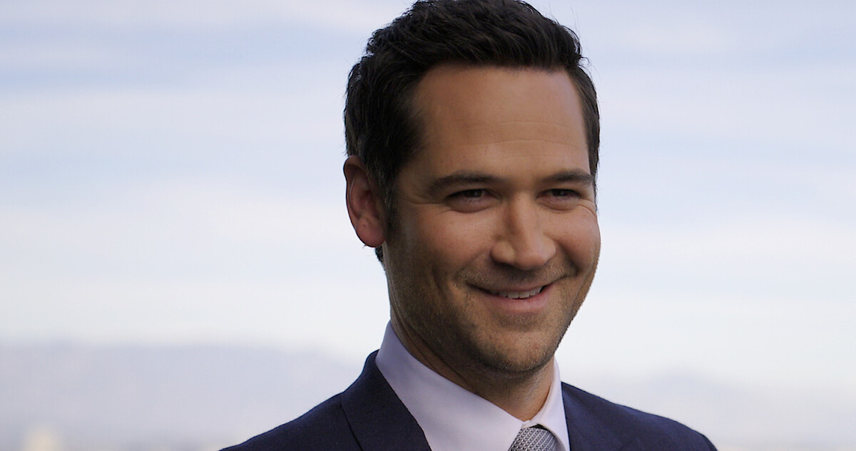 Manuel Garcia-Rulfo as Mickey Haller in The Lincoln Lawyer